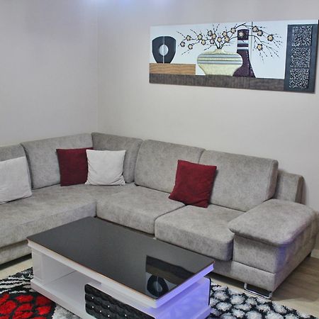 Essy'S Apartment Korcza Zewnętrze zdjęcie