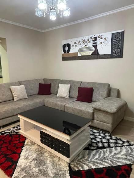 Essy'S Apartment Korcza Zewnętrze zdjęcie