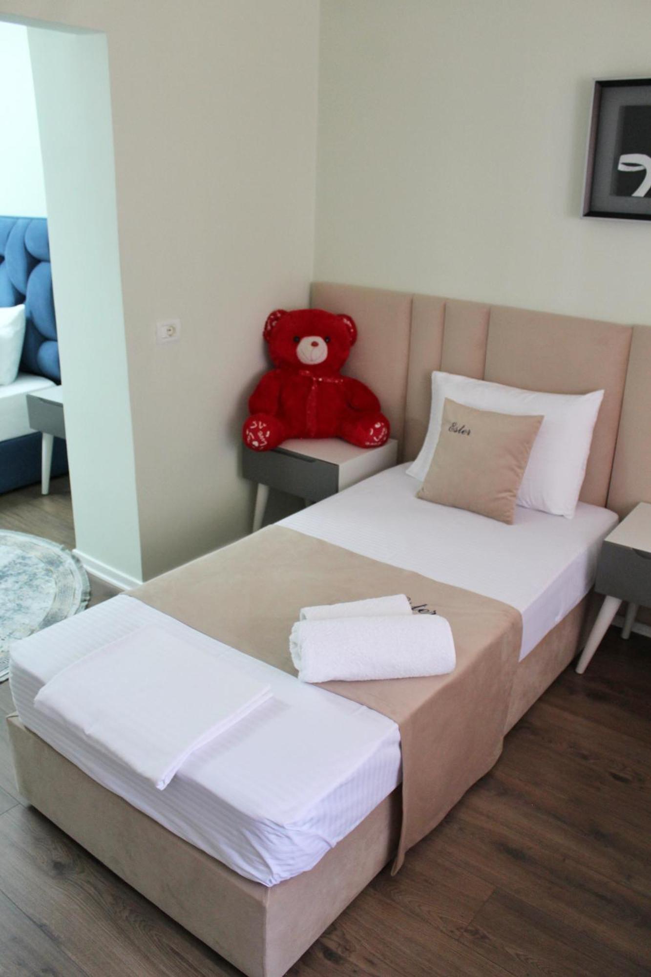 Essy'S Apartment Korcza Zewnętrze zdjęcie